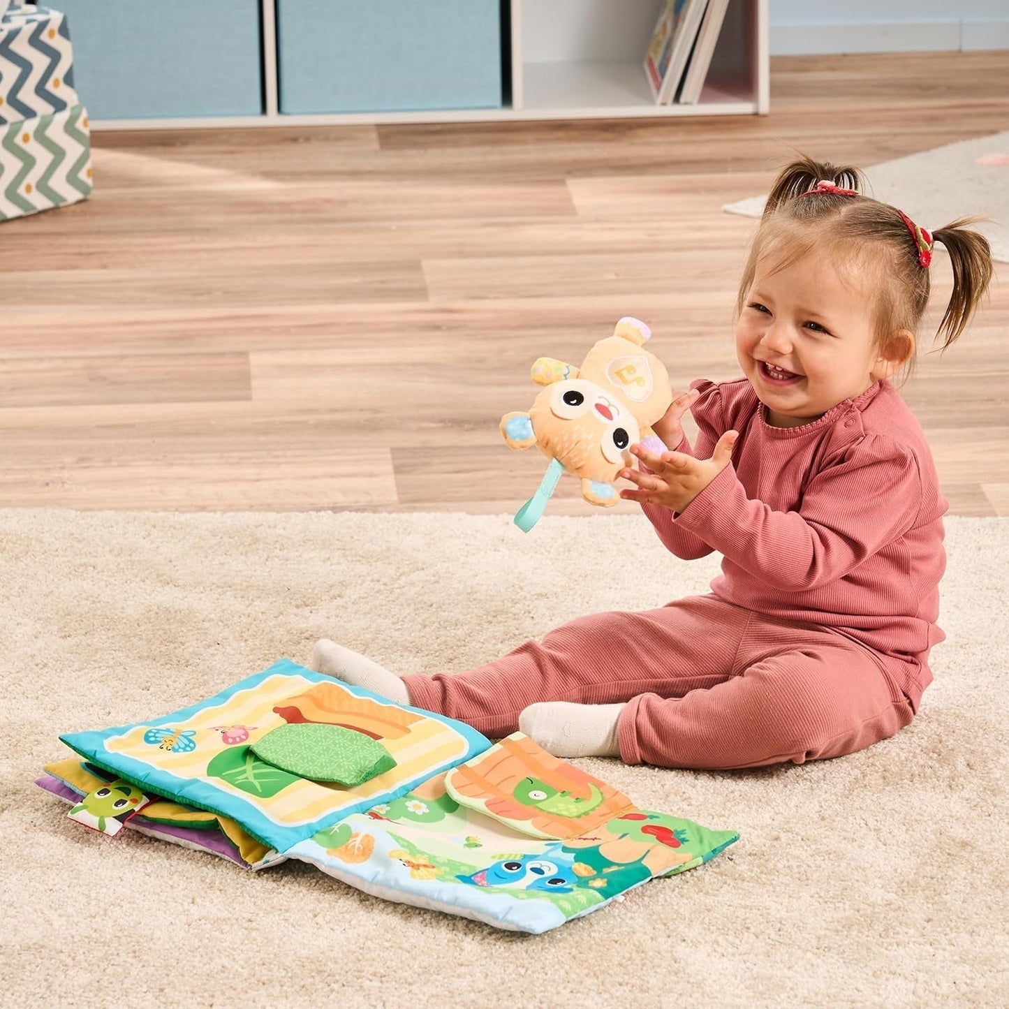 VTech Baby Mi gran libro de peluche - Libro/libro para tocar y sentir con música y sonidos - Libro de tela con elementos móviles - Juguete para la motricidad y los sentidos - Para bebés y niños de 3 a 24 meses Bebe Naty Shop Toys