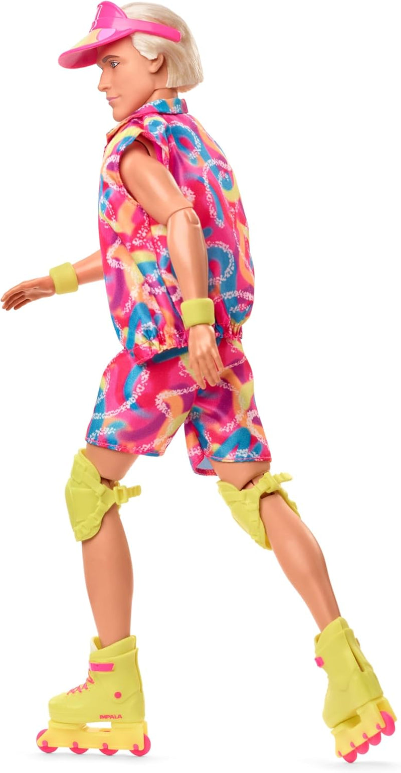 Muñeca Barbie Ken coleccionable de película con traje de patinaje de estilo retro y patines en línea, JBJ51, [Multicolor]