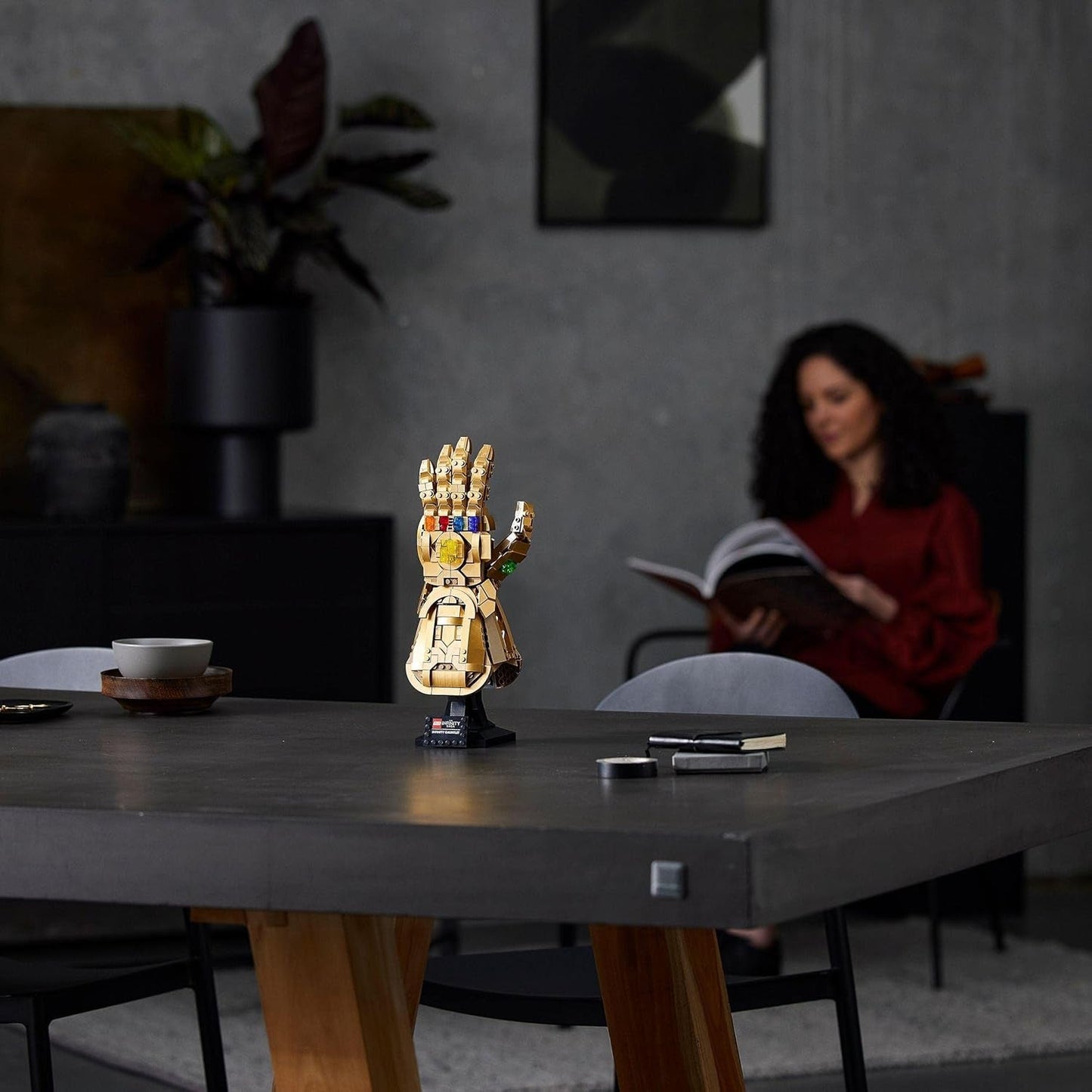 LEGO 76191 Marvel Super Heroes Infinity Glove Avengers Thanos Glove Set de construcción en miniatura para adultos Artículo para fans Regalo para hombres y mujeres Her Him Juegos de construcción Besuche den LEGO-Store