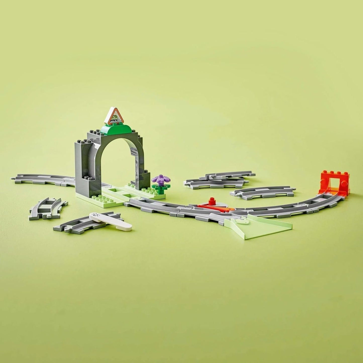 LEGO DUPLO Town Túnel y vías del ferrocarril - Set de expansión, regalo para niños pequeños, fomenta la destreza, juego para fanáticos de los vehículos de 2 años, juguete de aprendizaje creativo 10425 Juegos de construcción Besuche den LEGO-Store