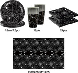 Juego de cubiertos de papel de araña de Halloween de 49 piezas que incluye platos, servilletas, vasos y mantel. Vajilla negra con platos de postre, servilletas y vasos.