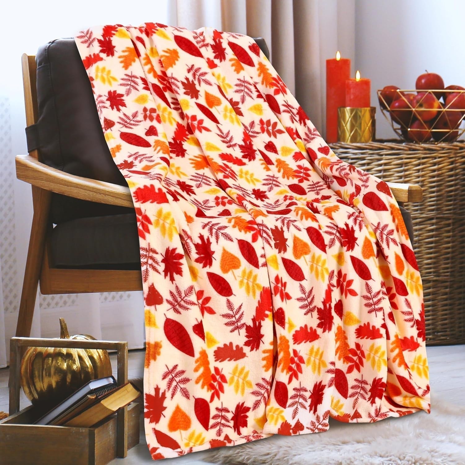 Elegant Comfort Manta ligera con temática de Halloween, suave, acogedora y lujosa, perfecta para relajarse en esta temporada espeluznante, 127 x 152,4 cm, camas y edredones con calavera y huesos Elegant Comfort Hojas de otoño 50 x 60
