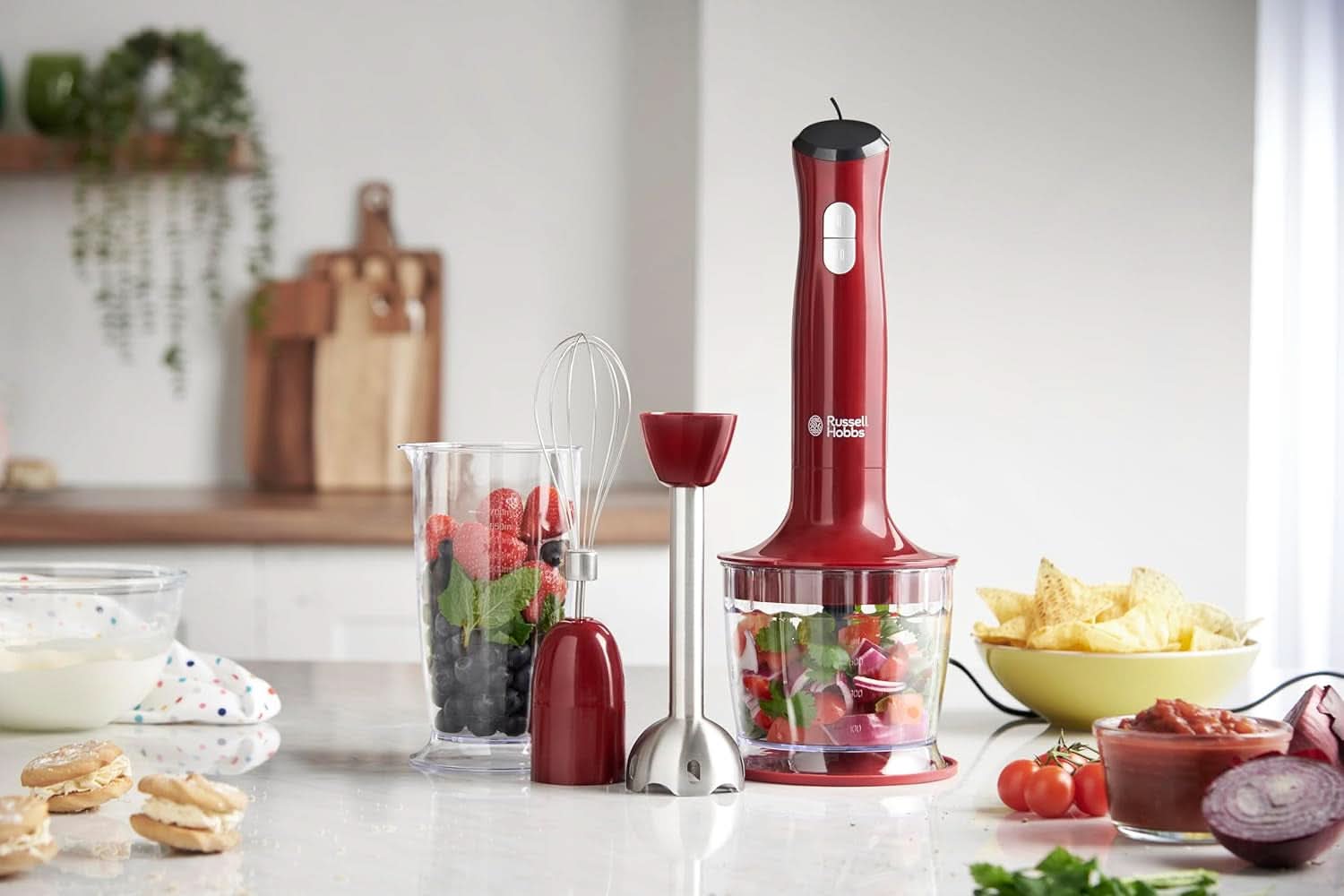 Russell Hobbs Stabmixer [3 en 1: Pürierstab/Zerkleinerer, Mixer- & Schneebesenaufsatz] Desire Rot (sin Bpa y Spülmaschinenfestes Zubehör, Für Smoothie, Suppen Saucen, Joghurt Babynahrung) 24700-56 Kitchen Naty Shop