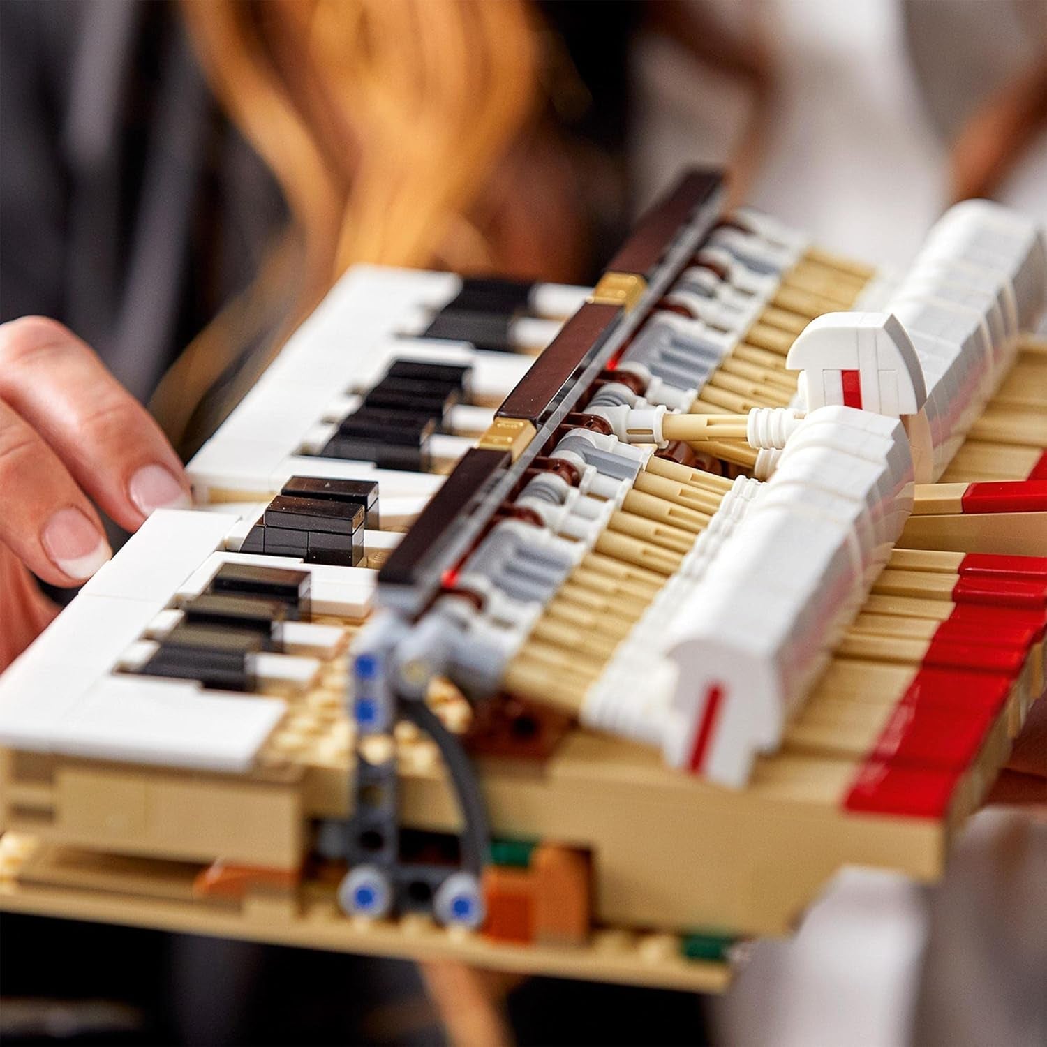 Piano de cola de concierto LEGO Ideas (21323); Conjunto de construcción; Tu propio piano de concierto; Gran proyecto de modelado para pianistas, músicos, amantes de la música o aficionados con talento (3662 piezas) Juegos de construcción Besuche den LEGO-Store
