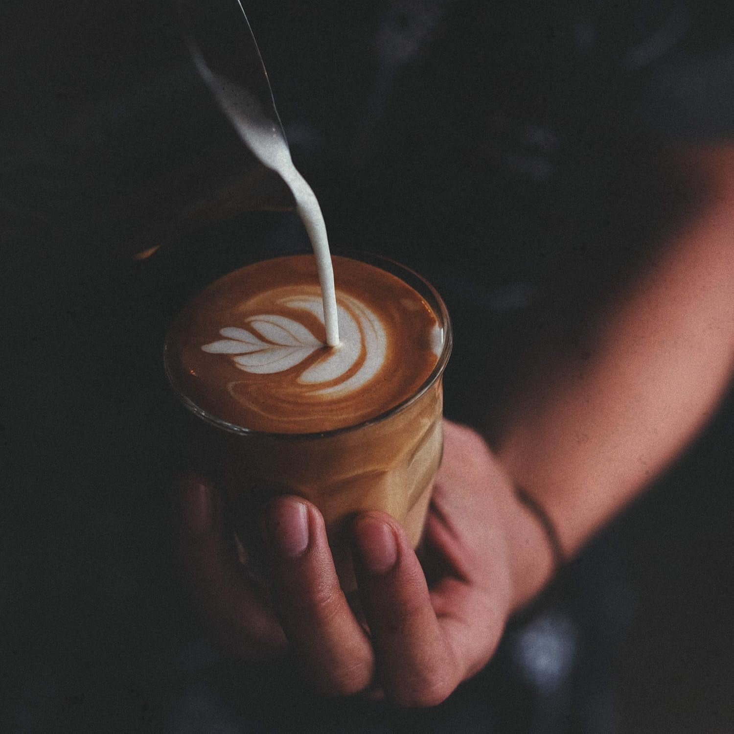 NUEVO | CAFÉ LIEBSTERN | Café en grano 1kg | SÚPER CREMA | Café con acidez extra baja | Los mejores granos de espresso para máquinas totalmente automáticas | Tueste medio con mucho sabor.