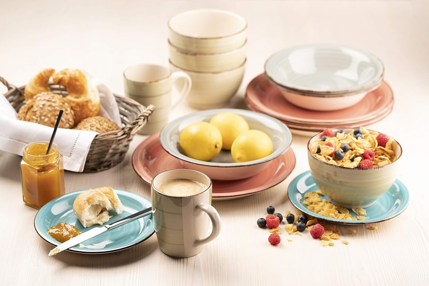 MÄSER Bel Tempo II Teller-Set für 6 Personen im modernen Vintage Look, 12-teiliges Tafelservice, handbemalt, Türkis, Steingut, 27 centímetros