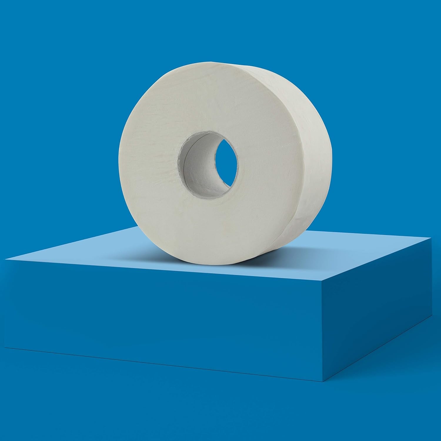 Amazoncommercial Papel higiénico Mini Jumbo, sin perfume, 2 capas, 6684 piezas, 1 paquete de 12 rollos, 557 hojas por rollo, tamaño de hoja: 30,5 x 9 cm, blanco, compatible con dispensadores T2
