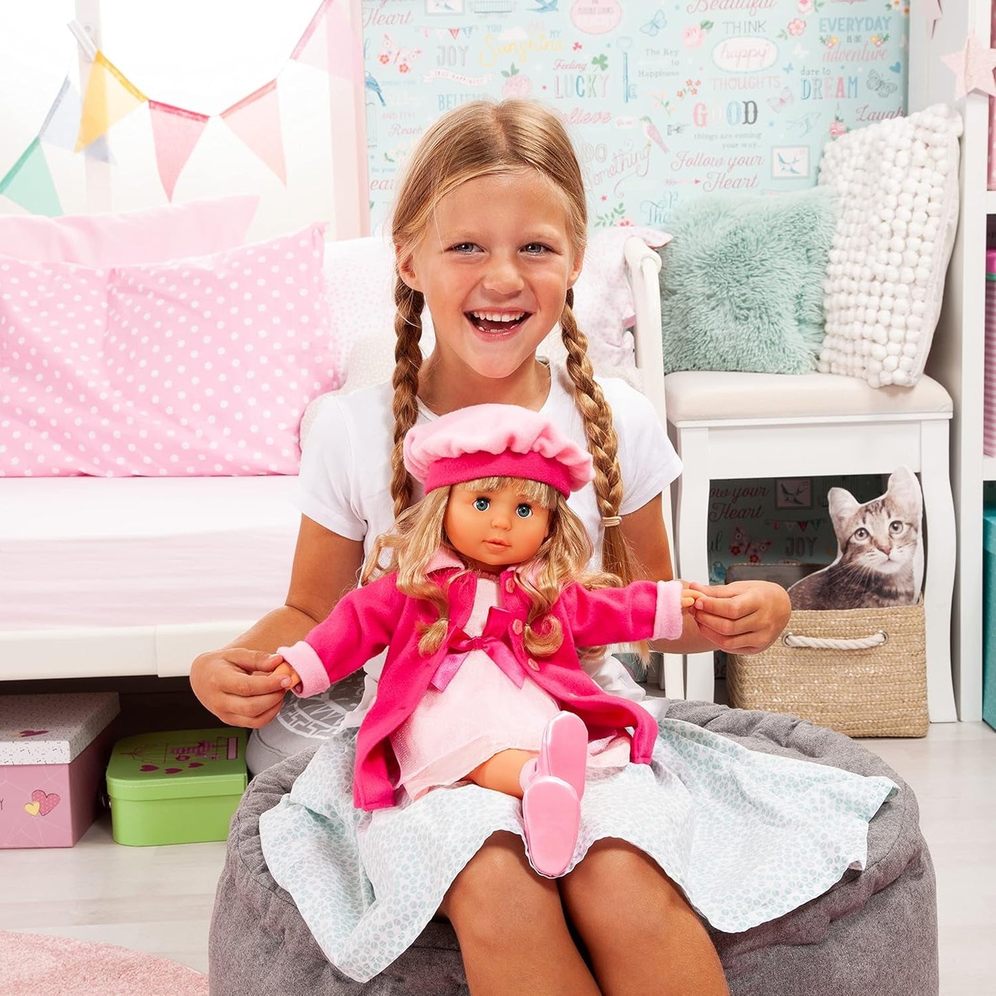 Bayer Design 94635AA Charlene Muñeca interactiva funcional con pelo y ojos dormilones, habla y canta 90 frases, 2 poemas y 8 canciones, 46 cm, rosa