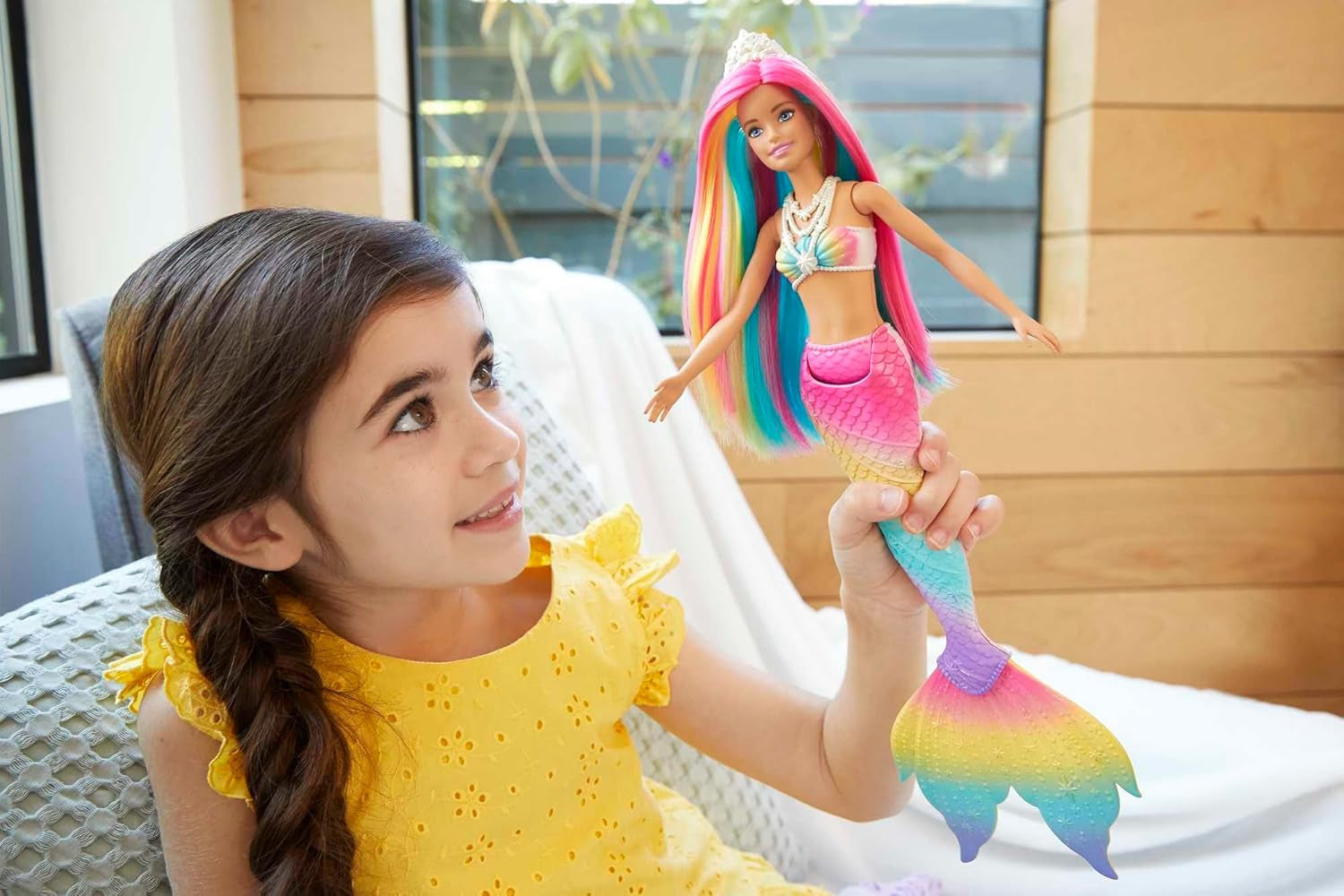 Barbie Dreamtopia Sirena Mágica Arcoíris, Barbie Sirena con Pelo Arcoíris, Muñeca que Cambia de Color Activada por Agua, Juguete 3 Años, Regalo Niña, GTF89 Naty Shop Muñecas