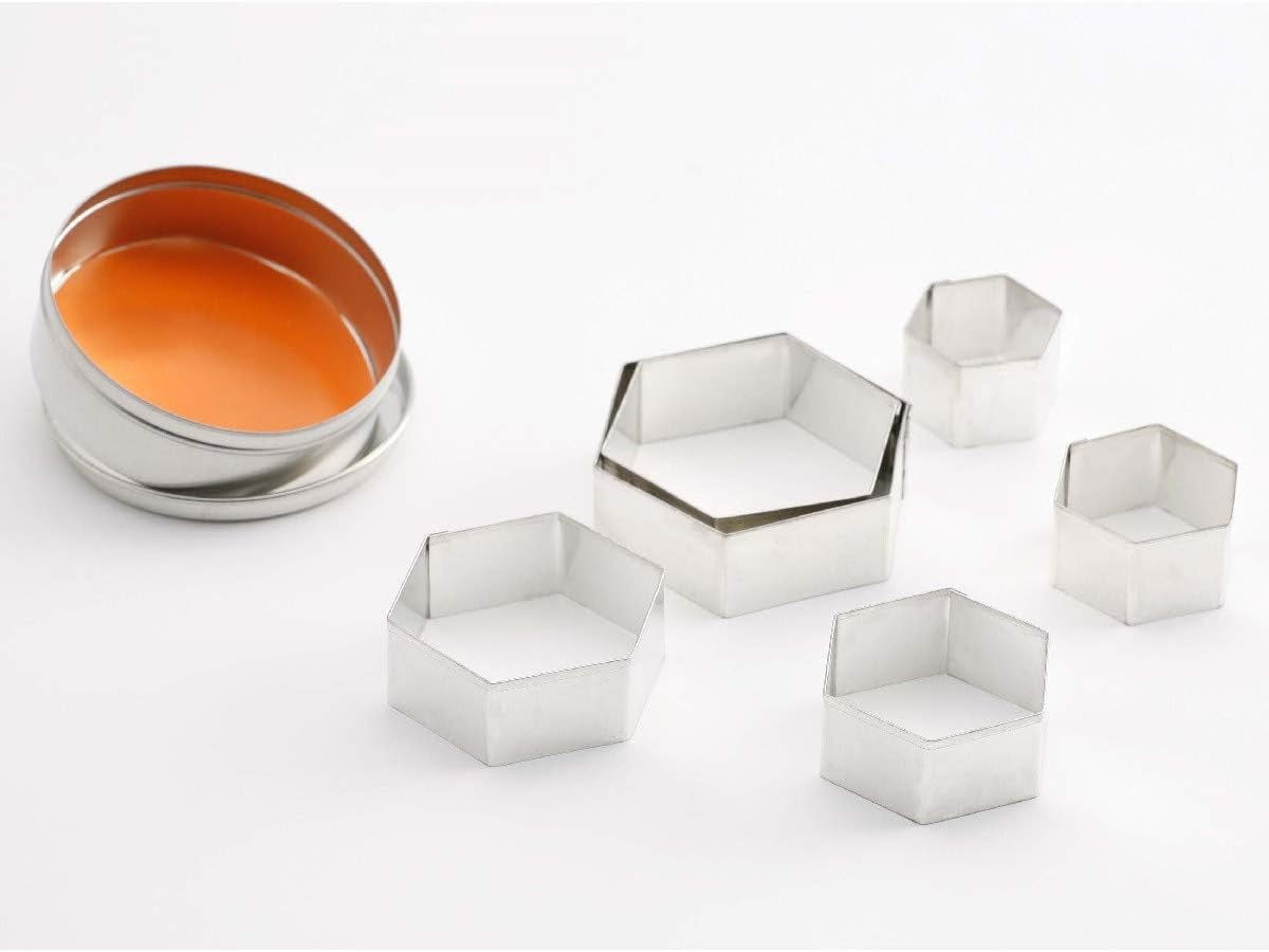 Thermohauser Juego de moldes para galletas (acero inoxidable), borde liso hexagonal, 6 piezas de diámetro, 4,5 - 9,5 cm, embalado en caja de lata plateada