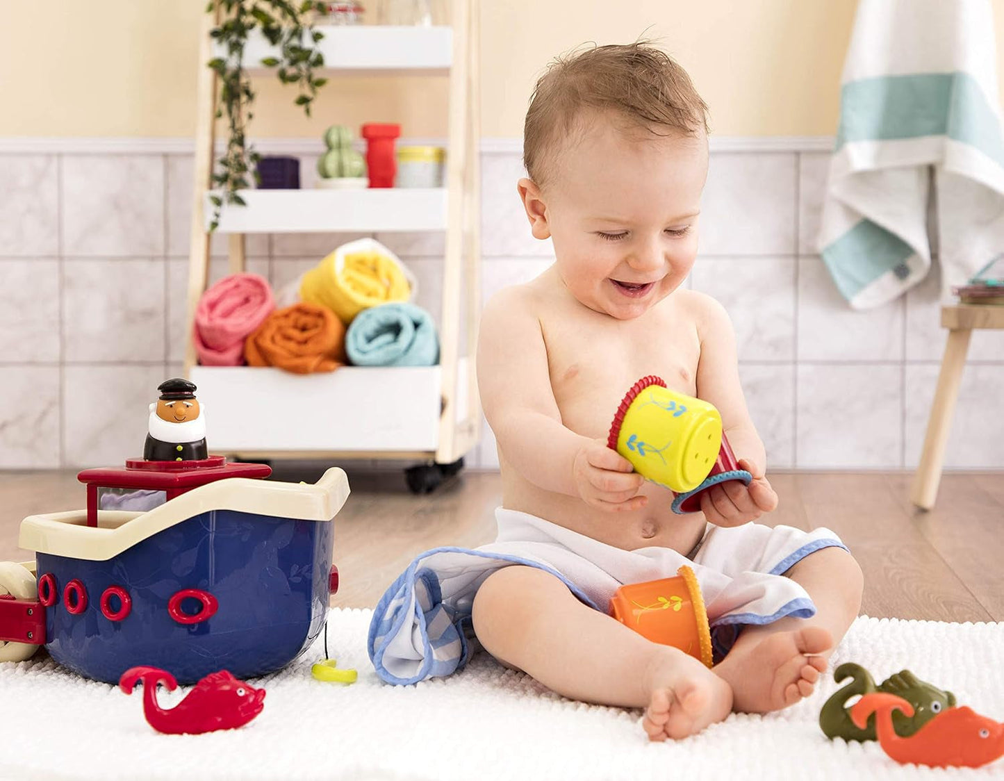 B.juguetes Juguete de bañera para niños de 13 piezas con barco, vaso apilable, pez, juego de pesca juguete para niños bañera a partir de 1 año Juguetes Bebe Naty Shop