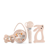 Set de regalo para recién nacido Suavinex. Set de 4 piezas que incluye: Chupete Physiological SX Pro para bebés 0-6 meses + portachupete + funda para chupete Duo + mordedor de silicona. País de las maravillas, beige