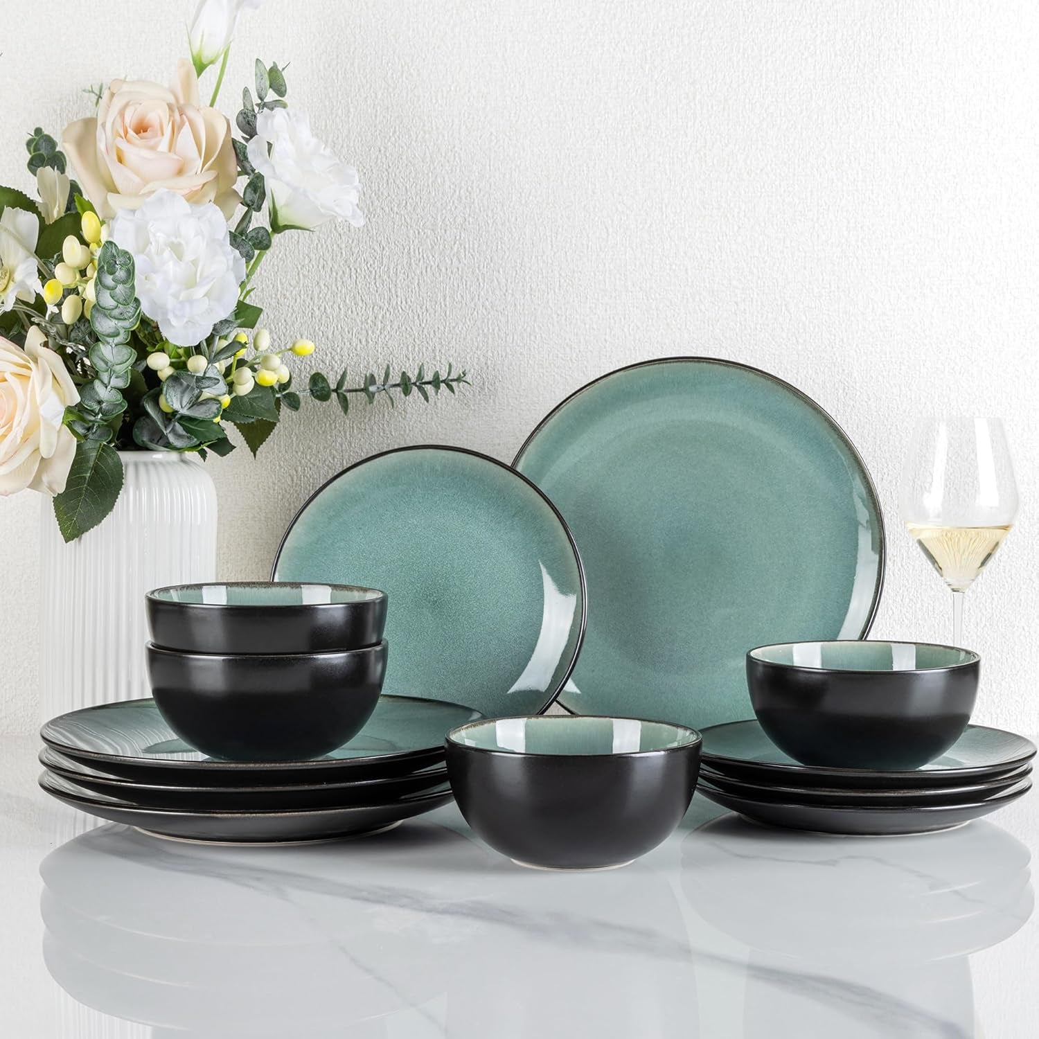 GBhome Juego de vajilla de porcelana para 4 personas, 12 piezas, esmaltado reactivo, hecho a mano, apto para microondas y lavavajillas, juego de platos y cuencos, color petróleo GDW025WB-EU