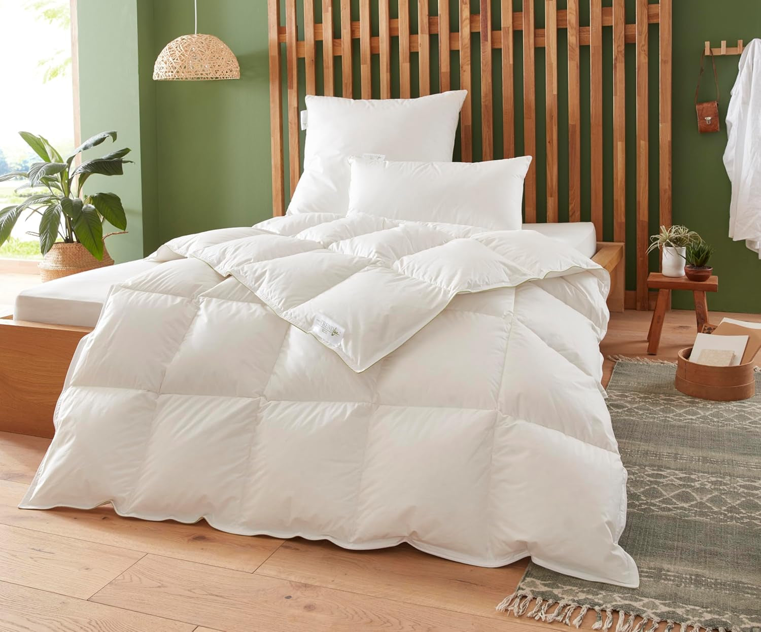 Edredón cálido Badenia Trendline Eco con 90% plumón y 10% plumas clase I, 135 x 200 cm, blanco, certificado Oeko-Tex, producido según el estándar de calidad alemán Edredones y edredones Naty Shop Edredón mediano 135 x 200 cm para todas las estaciones