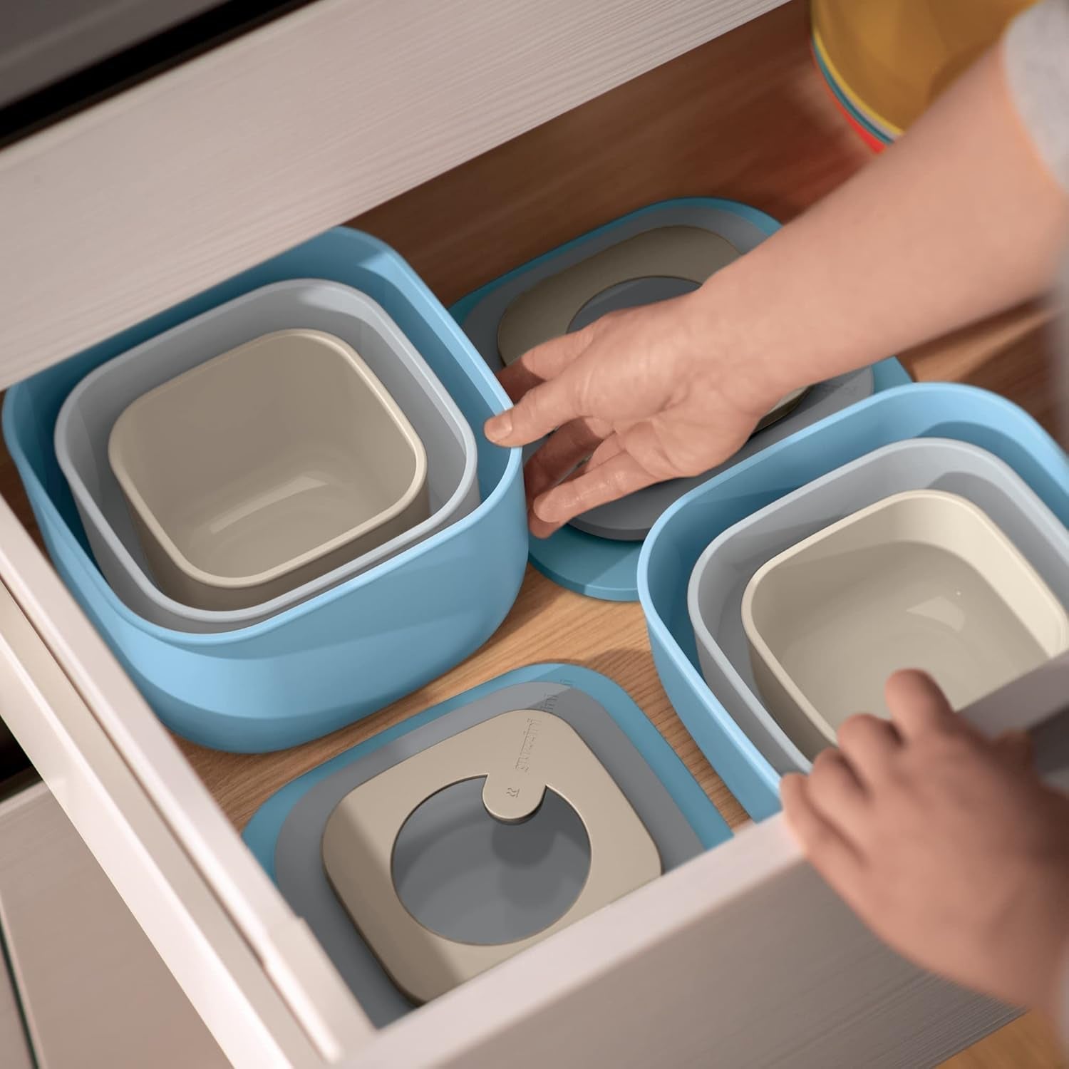 Guzzini - Cocina Active Design, STORE&MORE Juego de 3 cajas herméticas para frigorífico/congelador/microondas, alto - 19,5 x 19,5 x h12,3 cm | 750/1550/2800 cc- 17070852 Cajas para conservación de alimentos Naty Shop