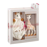 Set de regalo de cumpleaños Sophie la Jirafa Sonajero Sophiesticated Pouet 00012 Jucarii Bebe Naty Shop Unicolor Set de regalo de peluche y juguete para la dentición del bebé Sophie La Giraffe