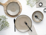 CreaTable, 24464, Serie Malmö Beige, Vajilla de 18 piezas para 6 personas, Juego de platos de gres, Apto para lavavajillas y microondas, Fabricación de calidad