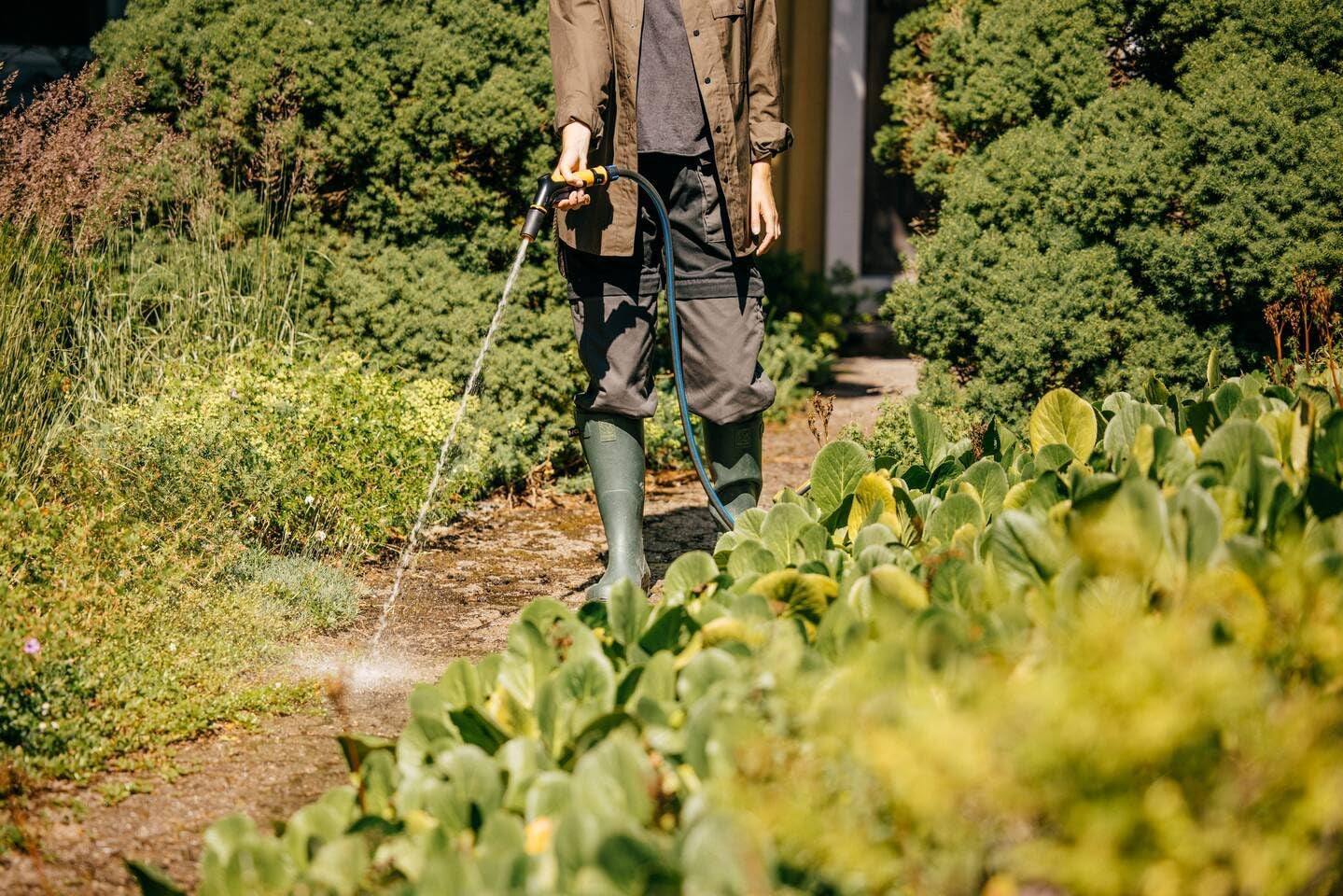 Fiskars Manguera de jardín S, Serie X, Manguera de agua para riego manual, 13 mm (1/2"), Longitud: 15 m, Conexión universal, Protección UV, Protección contra heladas, Resistente a la torsión, Azul, 1076044