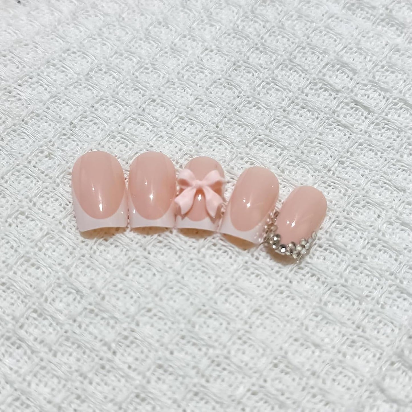 24 Uds. De tabletas para manicura francesa con lazo de diamante rosa, uñas cuadradas con patrón de diamantes de imitación, uñas artificiales rosas desnudas, pegamento de cobertura completa para manicura