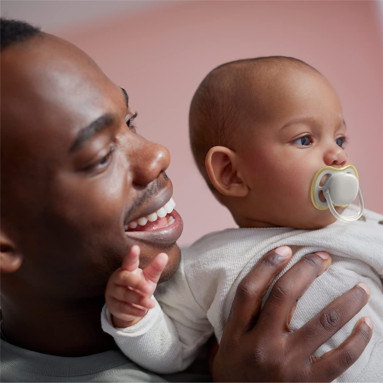Philips Avent Chupetes Ultra Air Pack de 2 - Chupetes con Bisfenol A para bebés de 0 a 6 meses (Modelo SCF085/15) Marrón/Verde