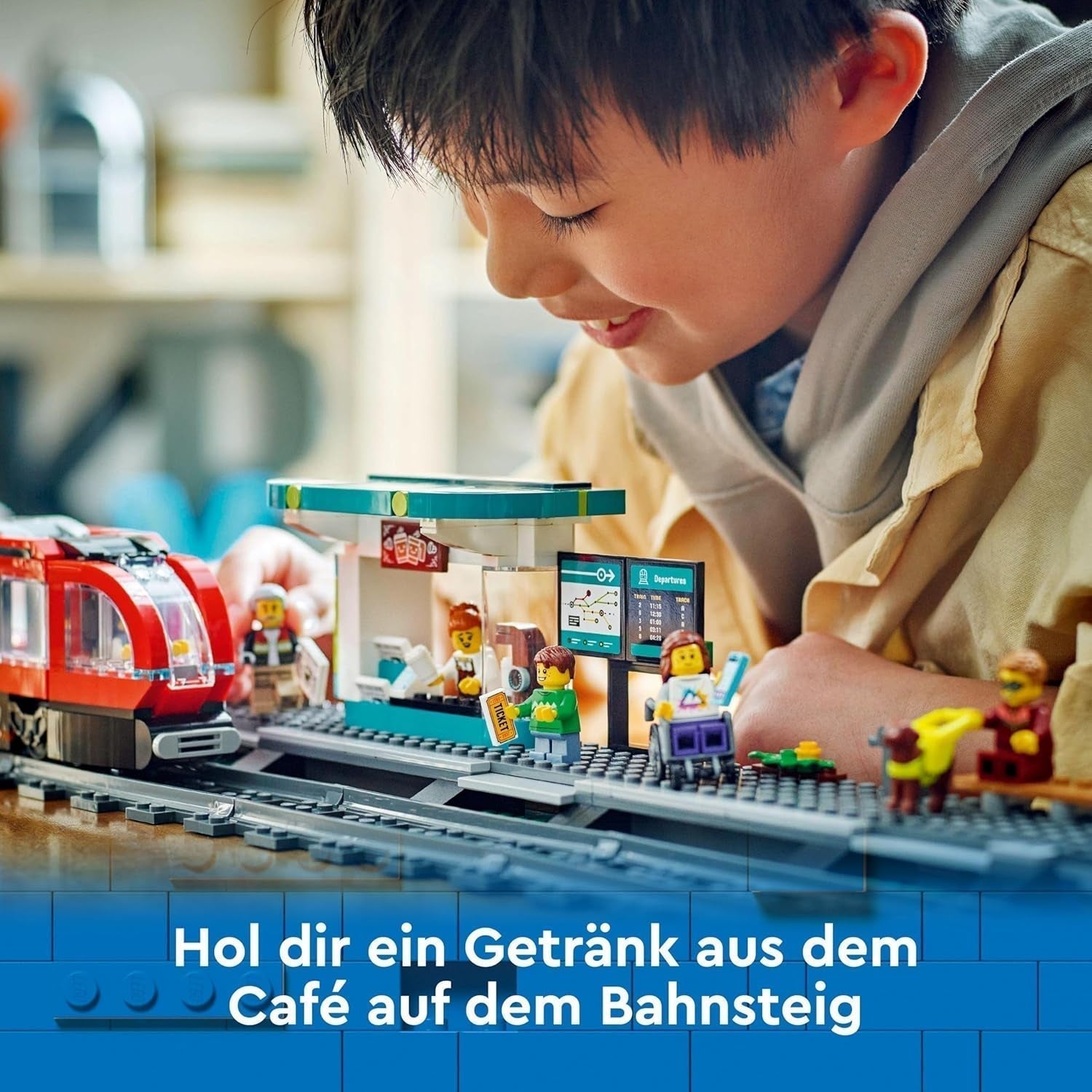 Tranvía LEGO City con estación, idea de regalo para fanáticos de los vehículos de juguete a partir de 7 años, con 6 minifiguras y un perro guía para juegos de rol, juguete de construcción 60423 Juegos de construcción Besuche den LEGO-Store