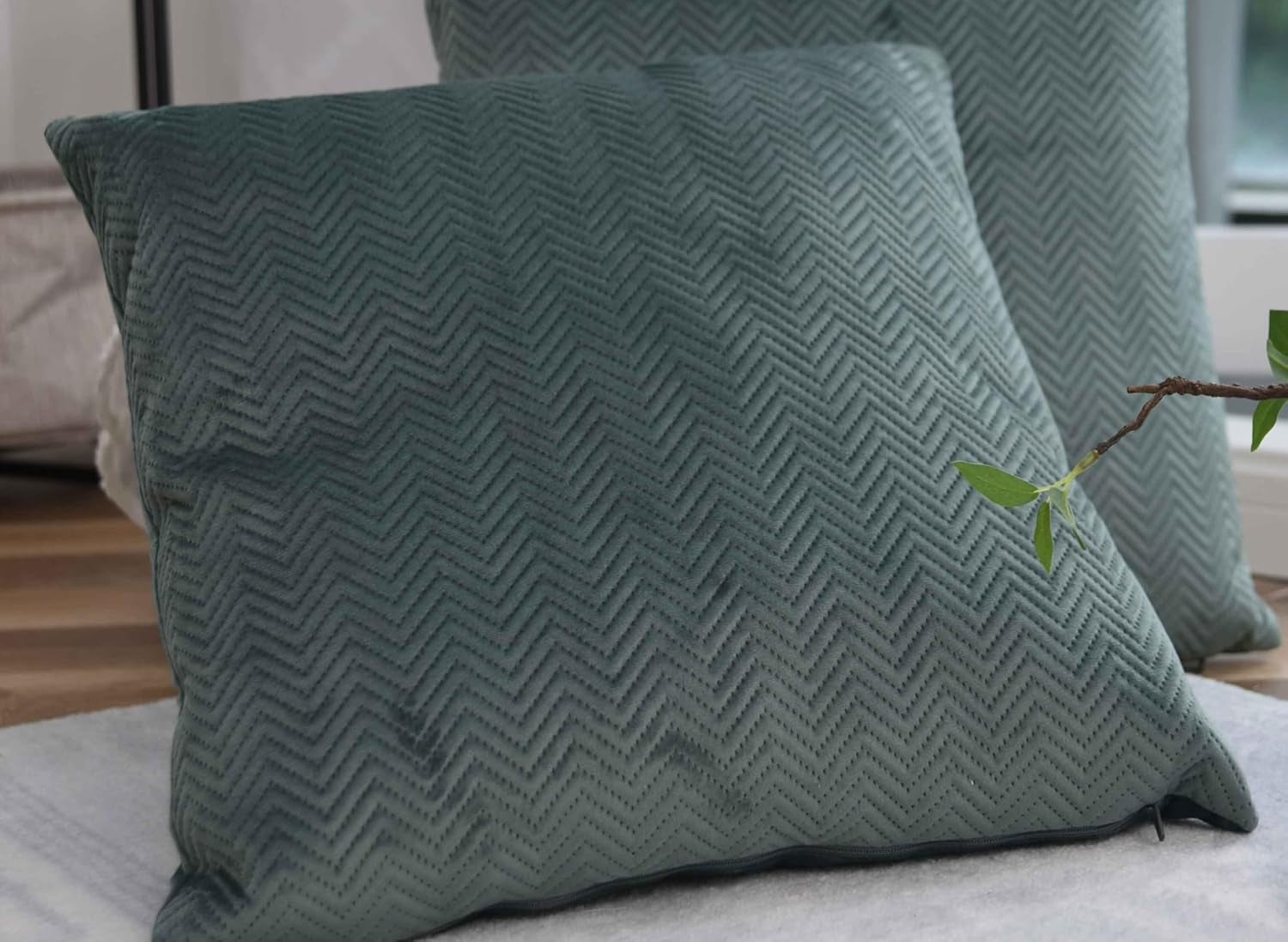 Almohada tipo caja para cortina Almohada decorativa L x A 45X45 cm Jacquard verde "Greta" con diseño de espiga Cuidado fácil Cierre de cremallera Relleno suave 320G - Variedad de colores, 2023510 Almohadas de viaje Naty Shop Saludos