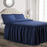Lush Decor Juego de ropa de cama con falda de volantes de 3 piezas, juego de cama de lujo de granja, elegante y encantador detalle de volantes, estilo atemporal y diseño clásico, suave y liviano, tamaño King, camas y edredones de decoración exuberante, color azul marino King
