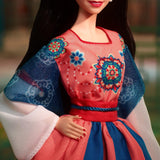 Barbie Lunar New Year Puppe - Sammelfigur mit tradicional Hanfu-Robe und chinesischen Drucken, inspirado en Dunhuang-Höhlenmalereien, incluyendo Puppenständer und Echtheitszertifikat, HJX35
