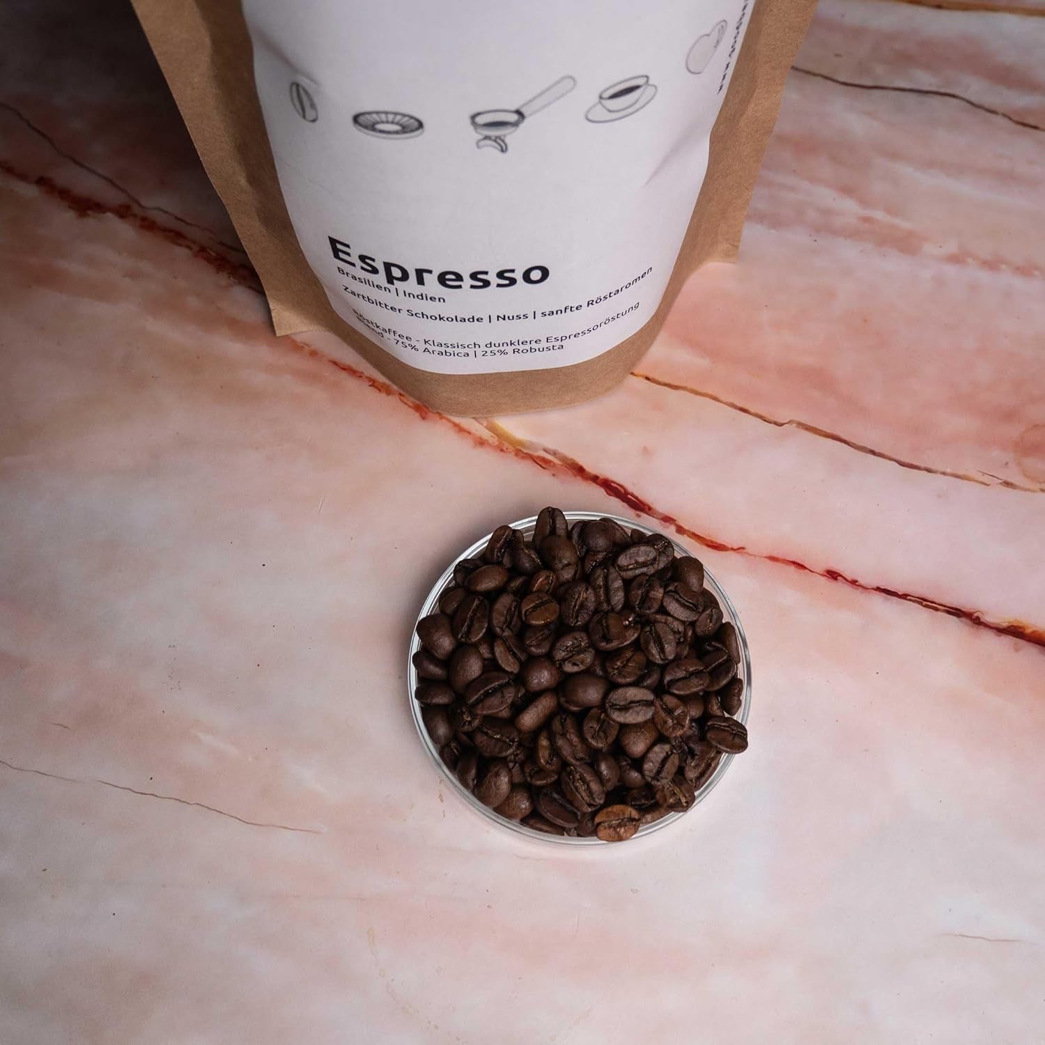 EXPRESO | Café en grano 500g - 100% Arábica | Recién tostado para hacer espresso | Granos de café enteros | Sabor clásico del café