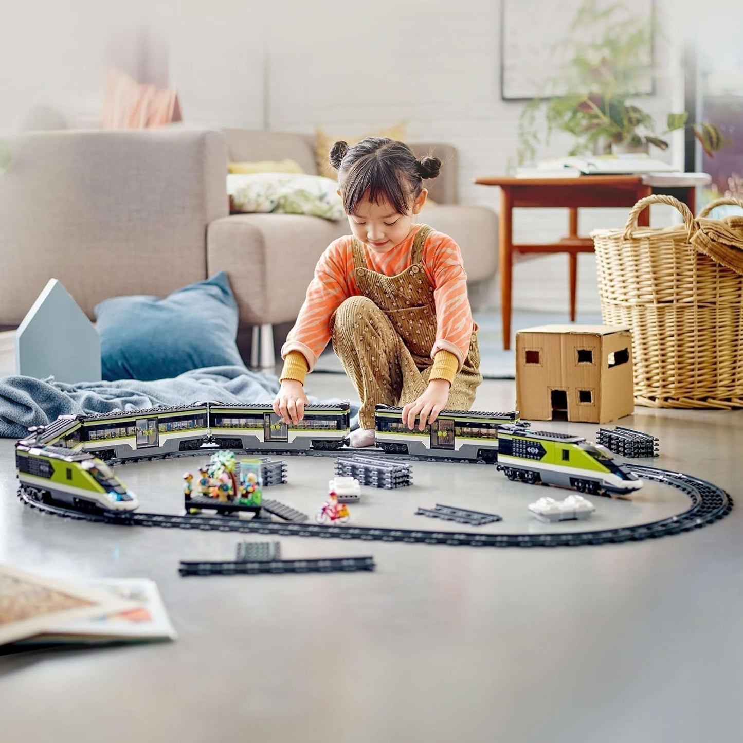 LEGO City Tren Expreso de Pasajeros, Set de Tren con Control Remoto, Ferrocarril de Juguete con Faros, 2 Vagones y 24 Elementos de Vía, Regalo para Niños, Niños y Niñas 60337 Juegos de Construcción Besuche den LEGO-Store