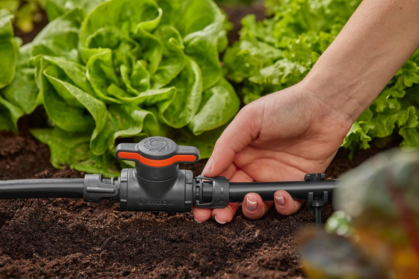 Válvula de regulación y cierre Gardena Micro-Drip-System de 13 mm (1/2 pulgada): cierre sencillo de tuberías y regulación continua del caudal de agua, accesorio para colocar tuberías de goteo (13207-20)