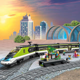 LEGO City Tren Expreso de Pasajeros, Set de Tren con Control Remoto, Ferrocarril de Juguete con Faros, 2 Vagones y 24 Elementos de Vía, Regalo para Niños, Niños y Niñas 60337 Juegos de Construcción Besuche den LEGO-Store