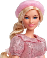 Barbie La película basada en la película Margot Robbie como figura coleccionable de Barbie con blusa rosa y falda de tul con peinado estilizado y joyas a juego JBJ53