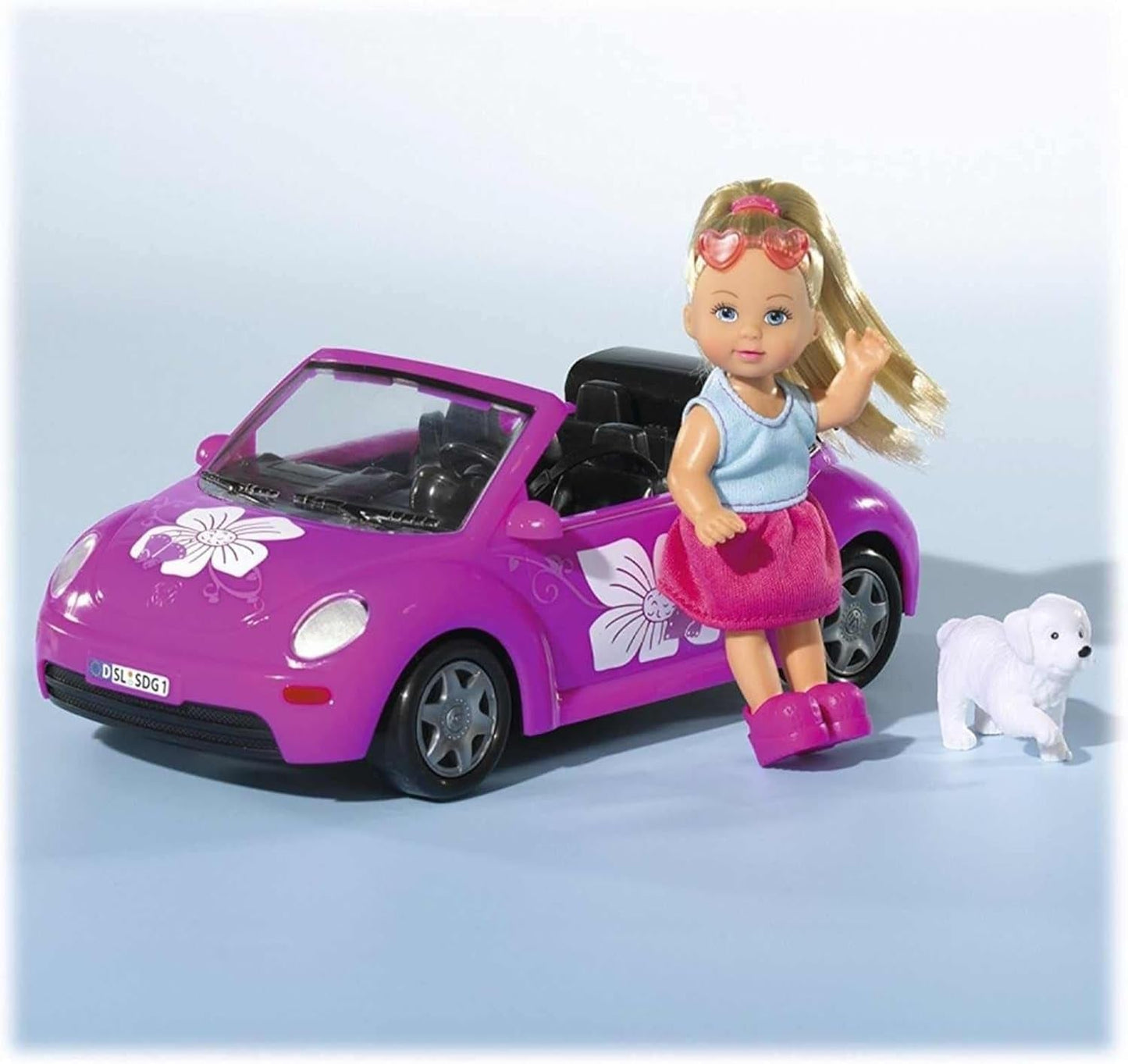Simba 105731539 - Evi Love Beetle Evi's, Evi con coche, coche: 22 cm, con perro, muñeca de moda, 12 cm, para niños a partir de 3 años