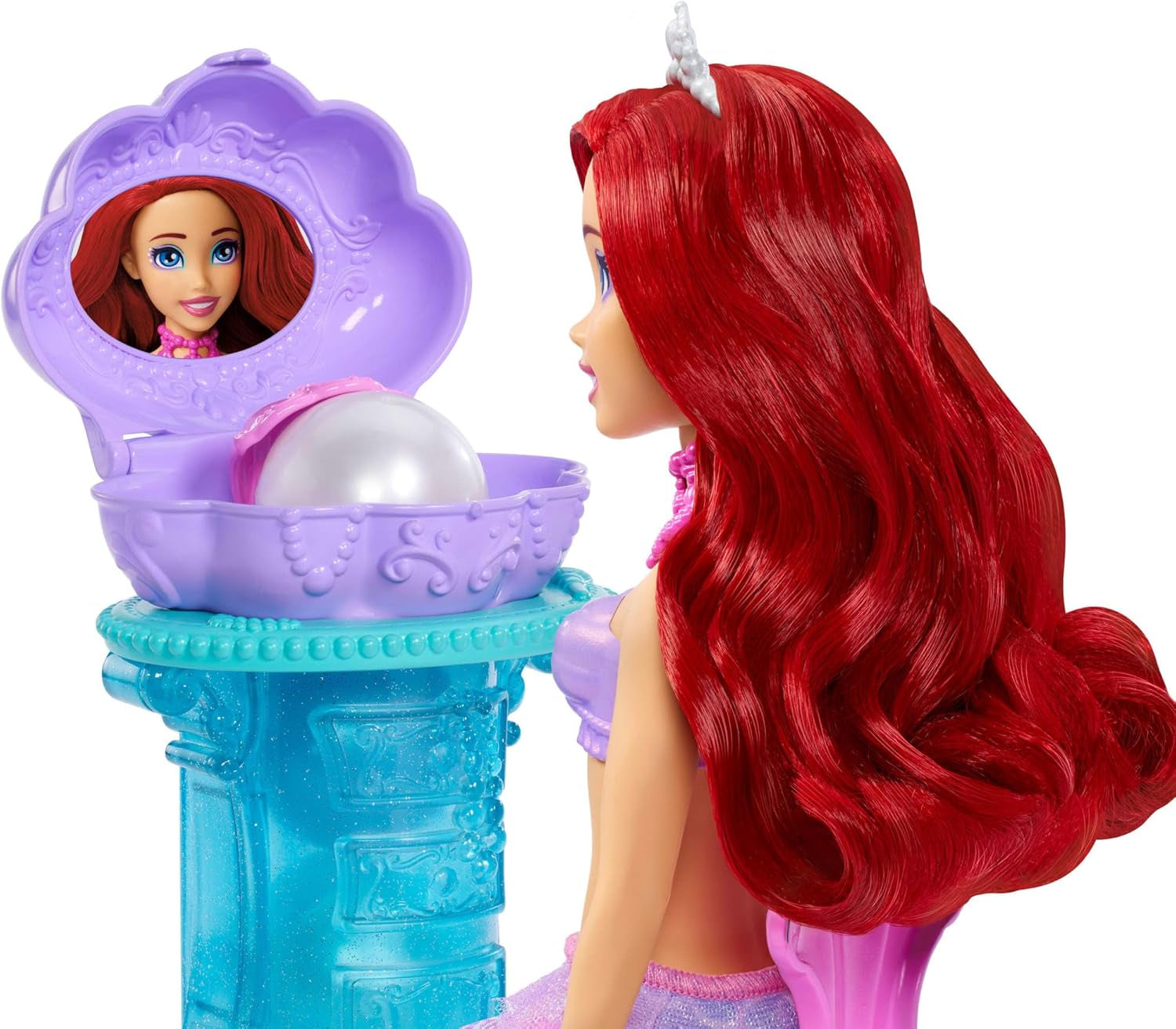 Mattel Disney Princess Toys, muñeca de moda Ariel sirena con aleta de cola desmontable, tocador con 5 sorpresas emergentes repetibles y 5 accesorios, JBF86