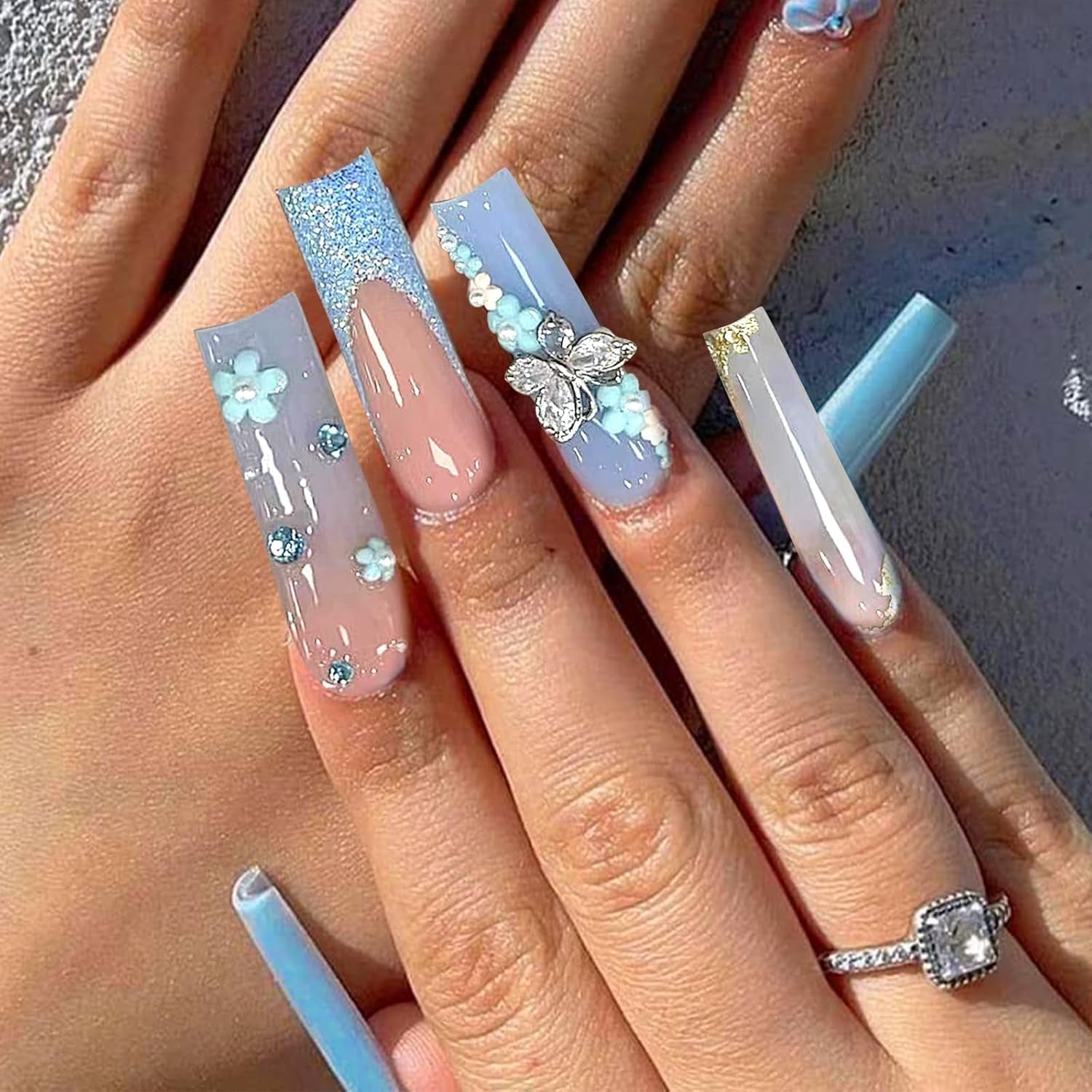 24 Uds. De uñas artificiales de mariposa azul, prensa cuadrada en puntas de uñas postizas con purpurina larga francesa, diamantes de imitación brillantes