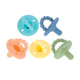 Nuby – Set de 5 Chupetes y Chupetes de Ortodoncia de Silicona Suave | 3 modelos para día y noche | 2 modelos que brillan en la oscuridad | Sin BPA | Forma parecida al pecho | Durante 18-36 meses