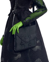 Muñeca de moda Mattel Wicked Elphaba y accesorios con piel verde, cabello trenzado negro, varias poses posibles y apariencia de vestido de fiesta desmontable, HXT62, [Multicolor]