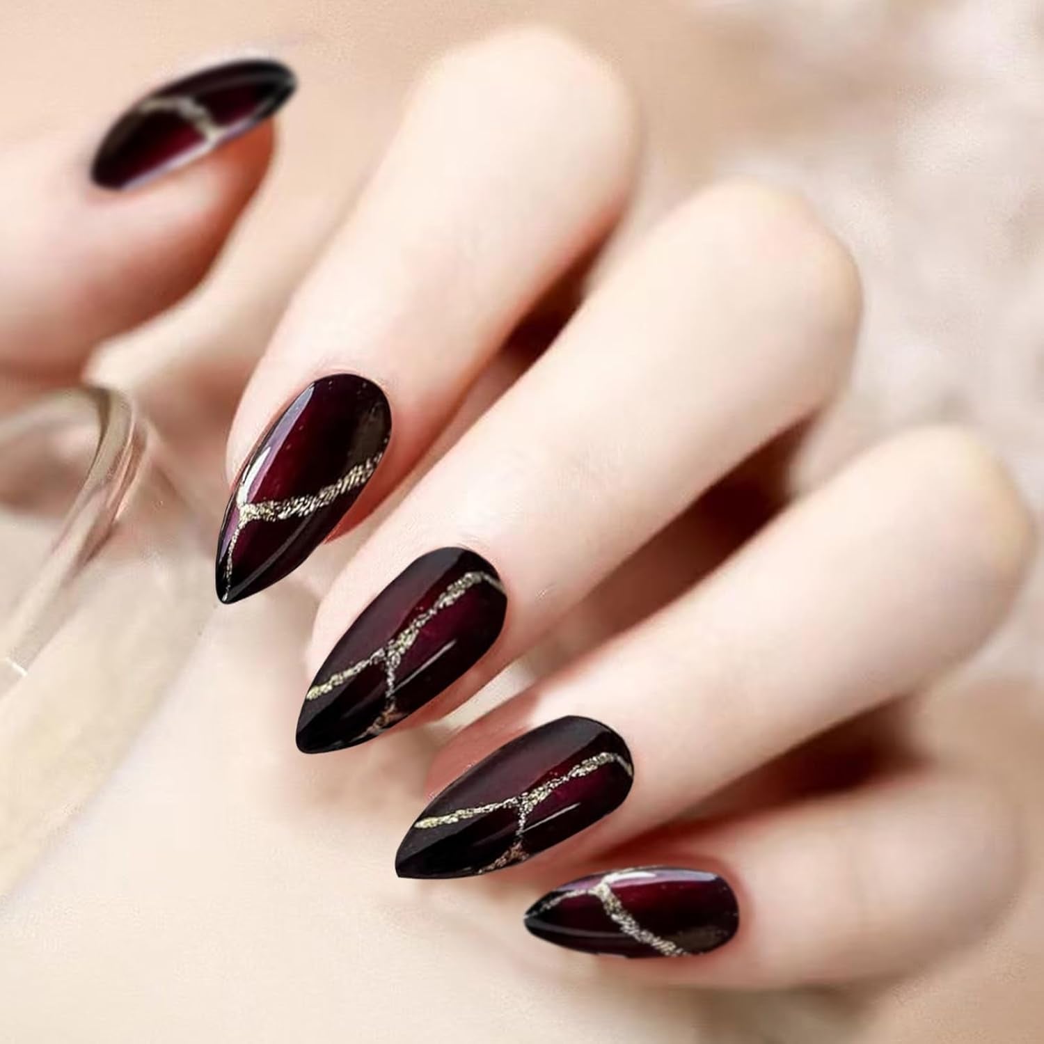 24 piezas de uñas postizas rojas y negras, pegamento en uñas postizas, pegamento en las uñas, puntas de uñas en forma de almendra, cubierta completa, uñas postizas, juego de uñas postizas rojas y negras