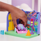 Gabby's Dollhouse Habitación Deluxe, Sala de Juegos Purr-Ific, Sala de Juegos con Carlita Toy Car, 2 Muebles y 2 Cajas Sorpresa con Accesorios, Apto para Mayores de 3 años Naty Shop Dollhouses