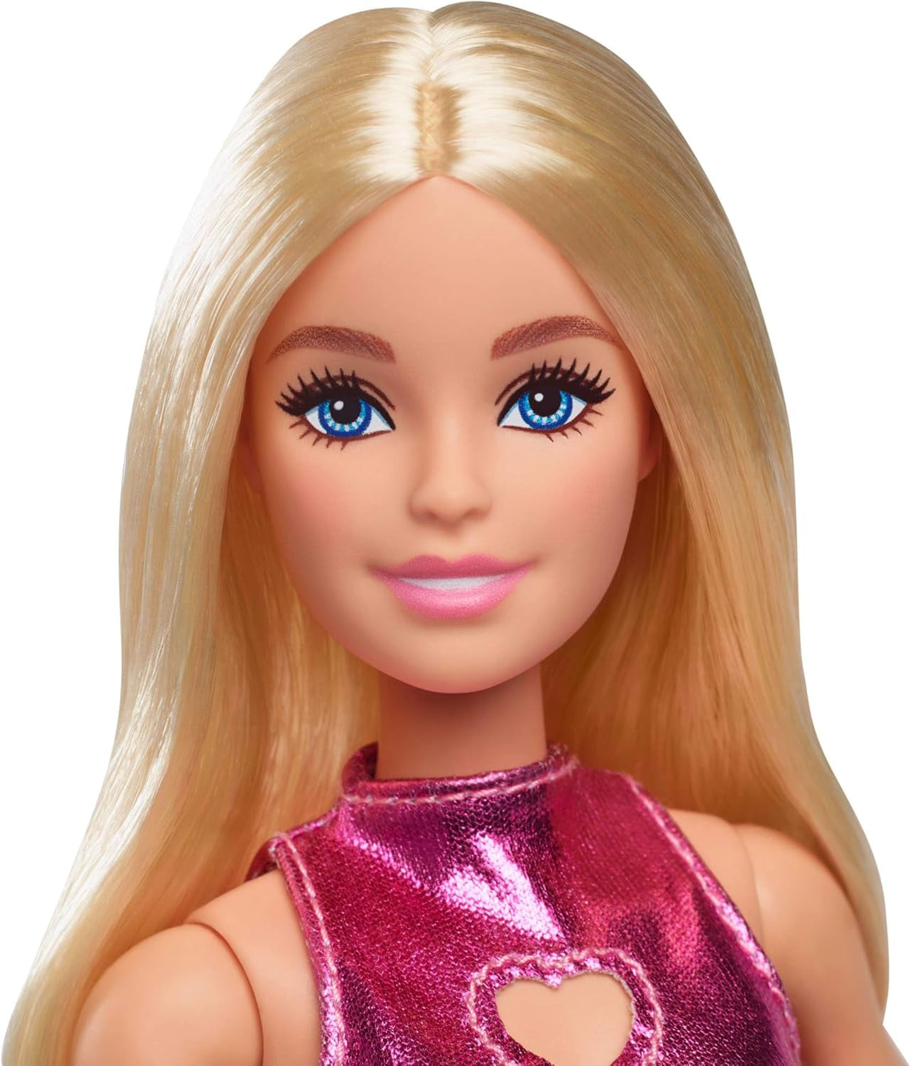 Muñeca Barbie Fashionistas núm. 230 con cabello rubio, minivestido rosa metálico con corte de corazón, pulsera blanca y tacones altos, HYT88