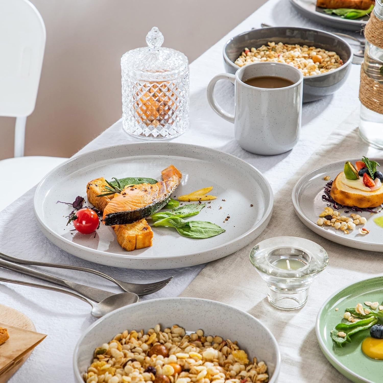 vancasso SESAM Serie Steingut Geschirrset für 12 Personen, 48 teiliges Kombiservice – Tafelservice mit Speisetellern, Desserttellern, Müslischalen und Kaffeetassen, Scandinavian Design