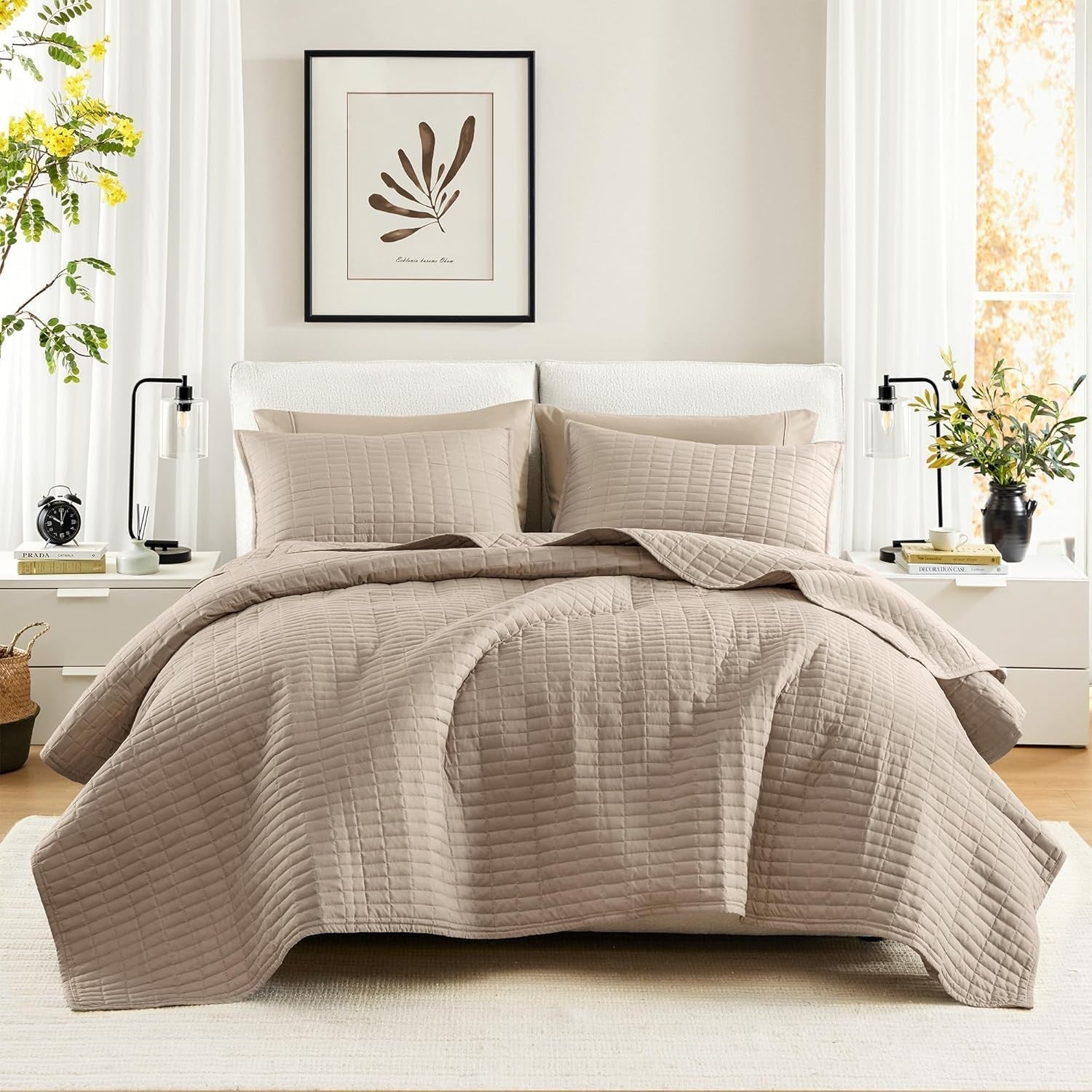 Comfort Spaces Kienna Juego de edredón de lujo con doble costura, manta de verano, ropa de cama ligera y suave para todo el año, fundas de almohada a juego, manta blanca para camas King (264,2 x 228,6 cm) Naty Shop Taupe Quilt King/Cal King (104 x 90 pulgadas)