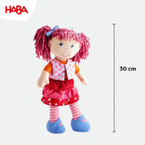 Muñeca HABA Lily Lou - Muñeca de tela suave a partir de 18 meses - 30 cm con ropa y pelo - Compañera de juegos ideal para niños pequeños - 1302842001