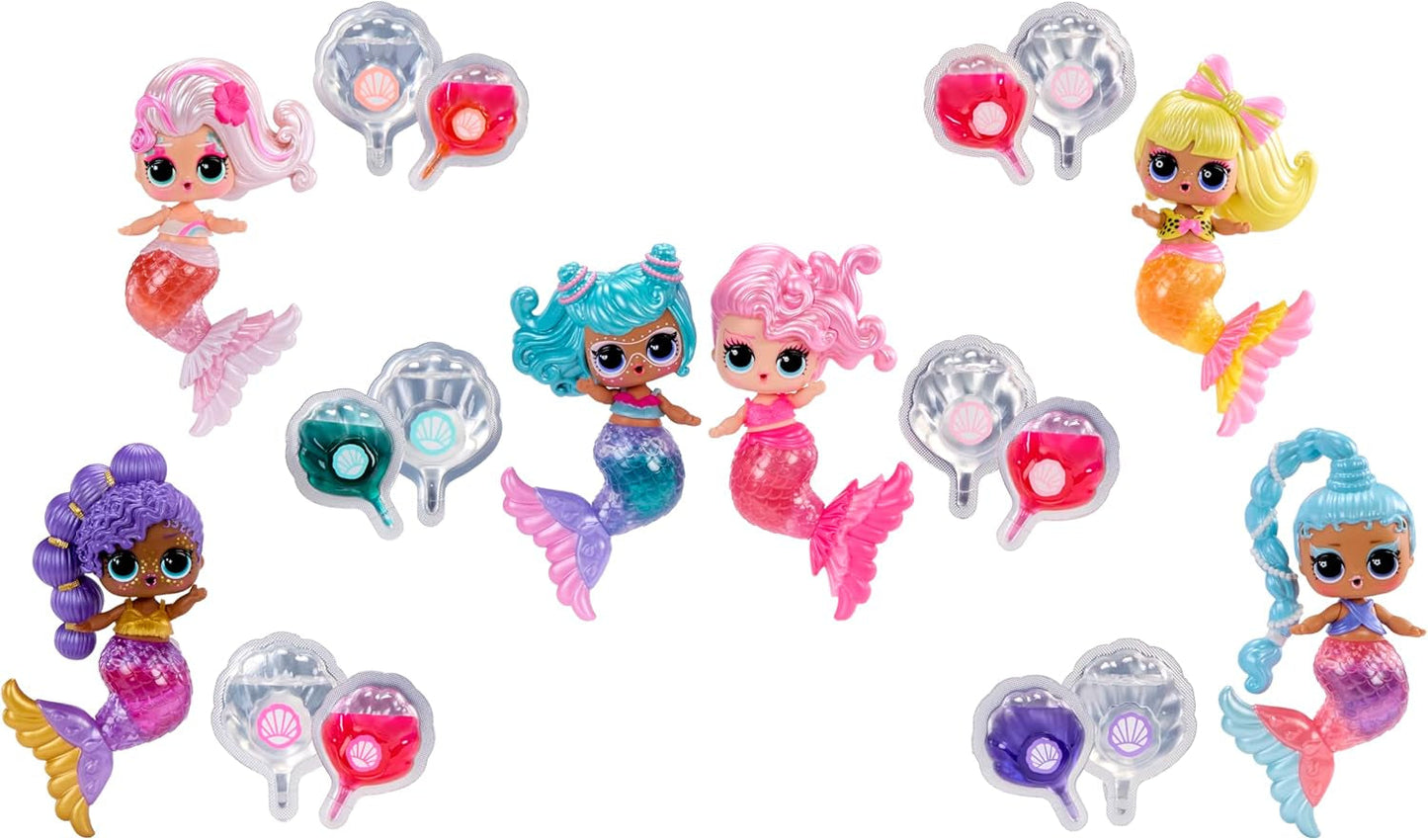 Jajaja ¡Sorpresa! Mermaids Makeover Magic Tots - Brillo de labios real para que tú y tu muñeca hagan, mezclen y creen maquillaje, divertido juego acuático, 6 muñecas para coleccionar - Edades 4+