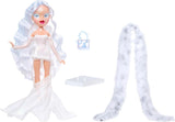 Bratz Holidayz Frosty Nightz - Muñeca Chloe (Edición de coleccionista) con trajes y accesorios reales