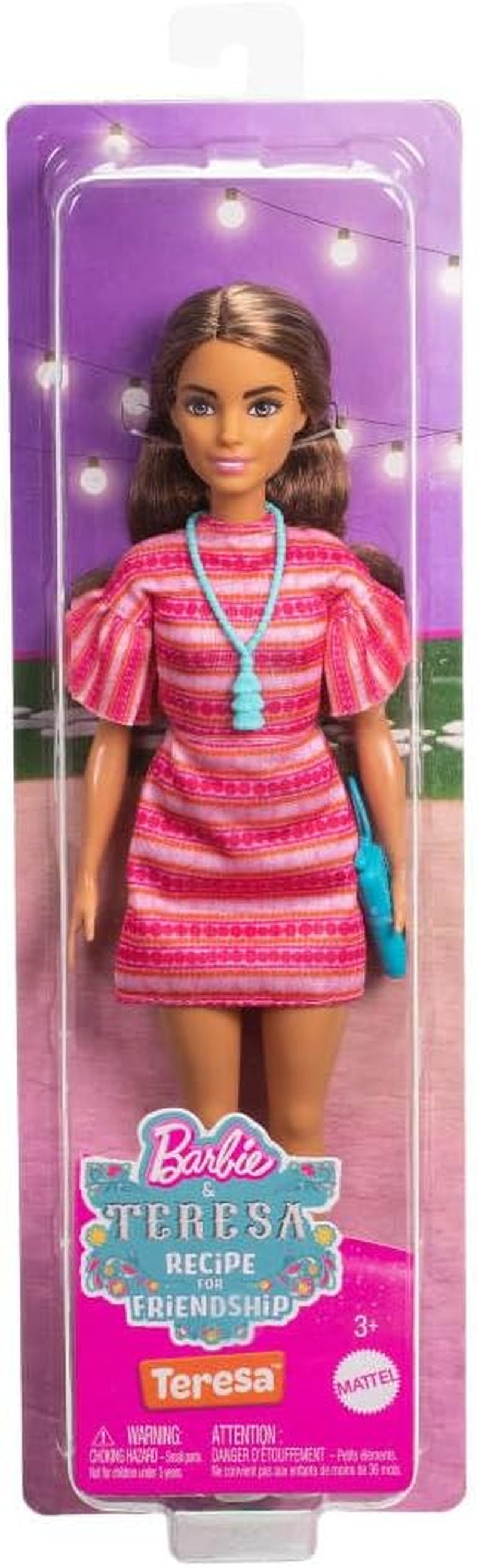 Barbie y Teresa Rezept für Freundschaft Teresa-Modepuppe mit unverkennbarem Outfit zum An- und Ausziehen, mit Accessoires incluyendo un collar, JCT02