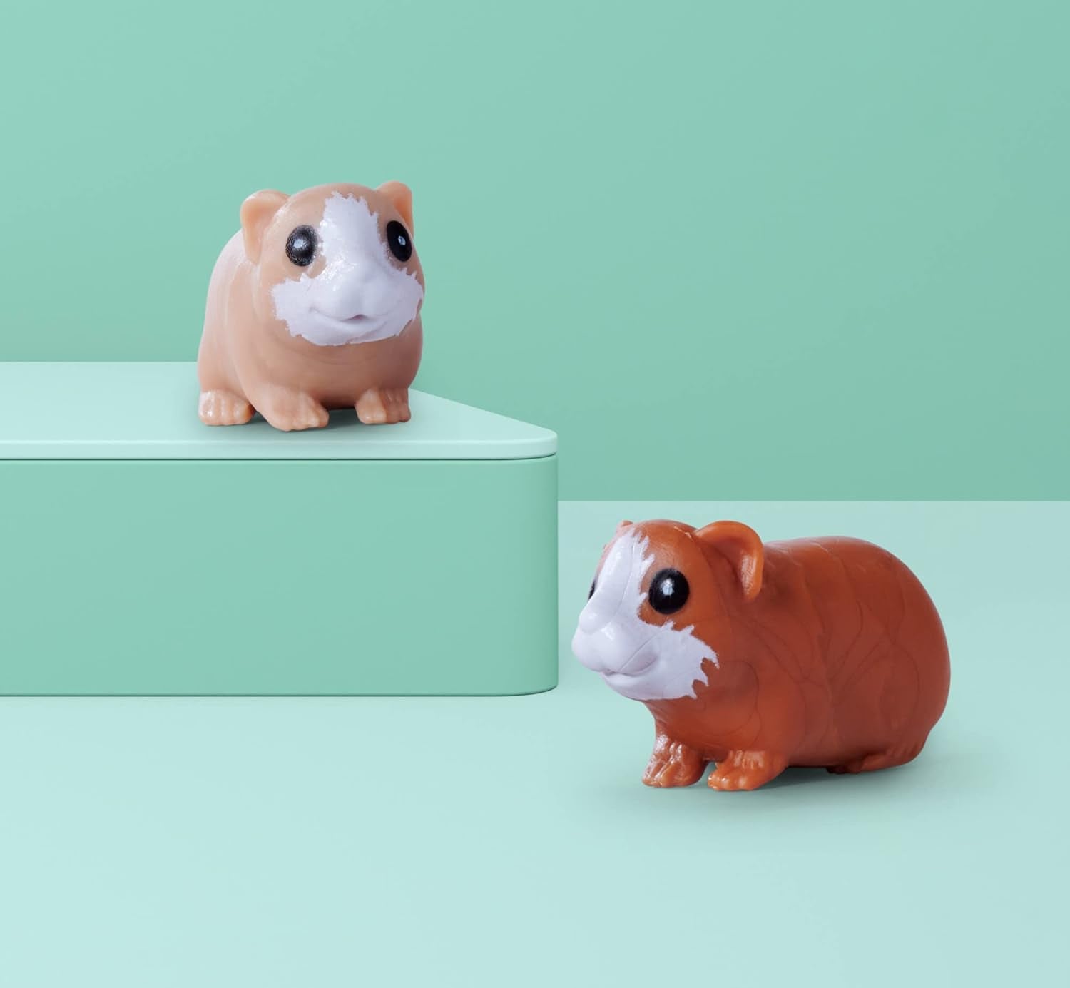 Muñeco Simba Evi Love Guinea Pigs con dos cobayas y casa, botella de agua y zanahorias, 12 cm, a partir de 3 años