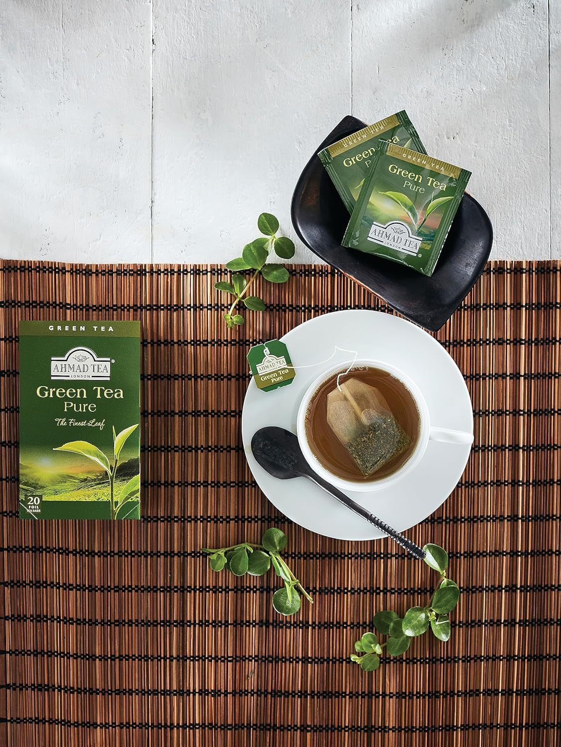 Ahmad Tea - Té verde - Bolsas de té envueltas individualmente selladas con sabor con 2 g de té por porción - 20 bolsas de té con bandas (paquete de 2)