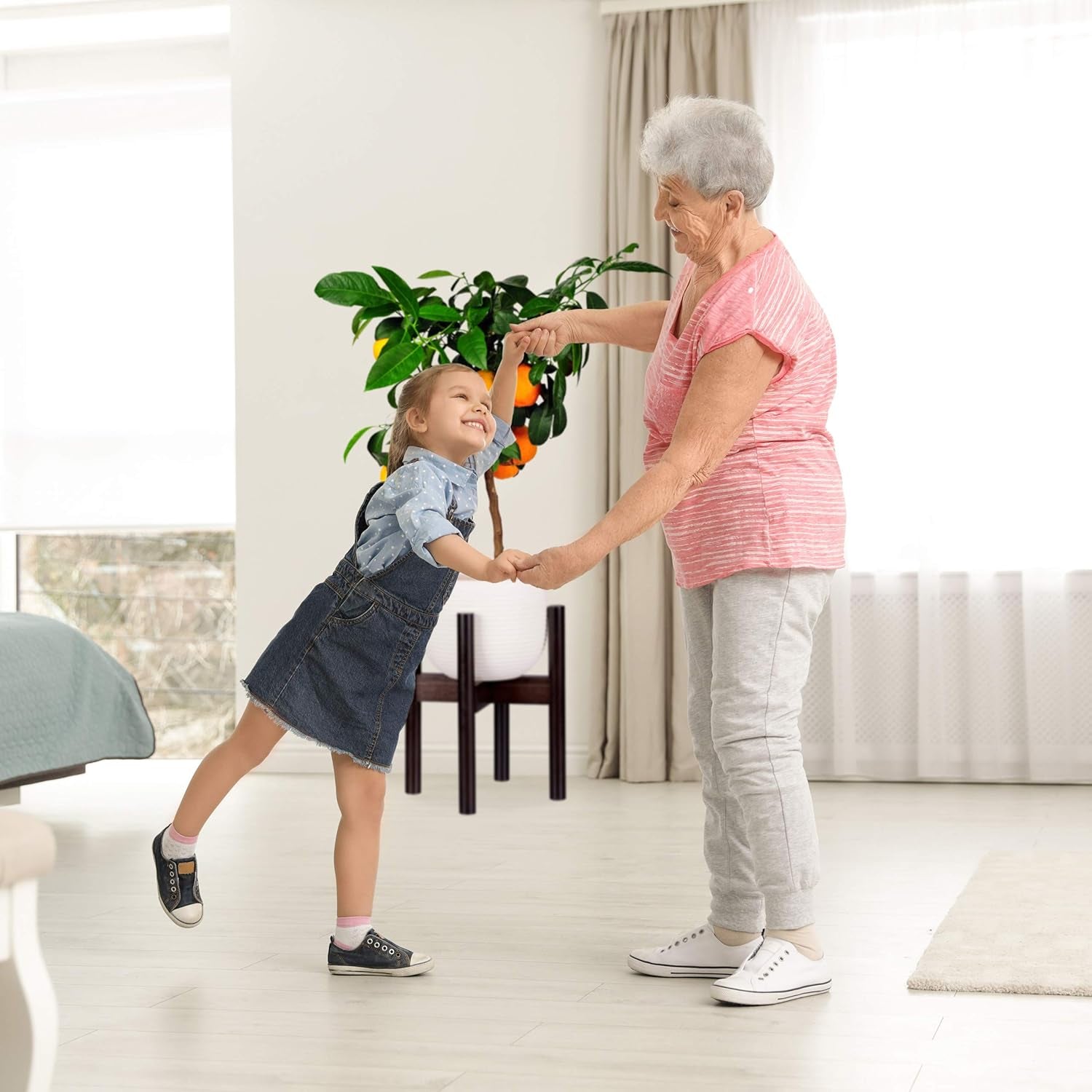 Relaxdays Soporte para flores de bambú, ajustable individualmente, para macetas de hasta 32 cm, soporte para plantas, A: 35,5 cm, marrón, 1 unidad 10028823